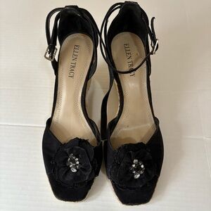 ELLEN TRACY Black Wedge Sandals with Rosettes